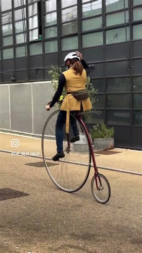 Ever seen this giant bicycle on the streets of London?#thebillyhills