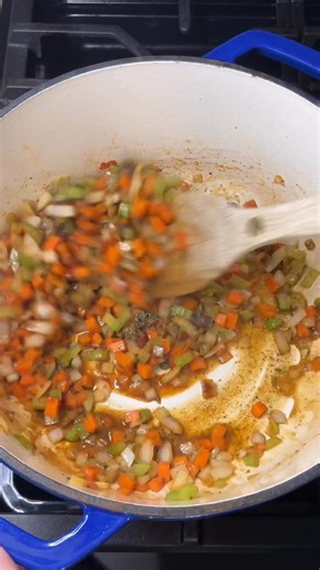 This Broccoli Cheddar Chicken and Dumplings is the ultimate comfort food! Like a warm hug in a bowl 🥣 #broccolicheddarsoup #chickenanddumplings #soupseason #dinnerideas #fallrecipes #whatsmomcookin #dinnerideas #comfortfood | Whatsmomcookin