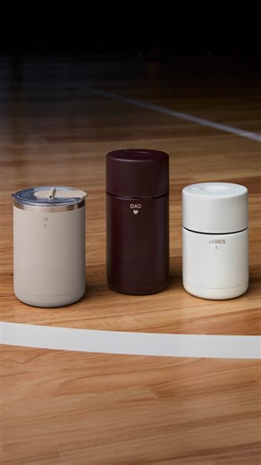 Make it his 🖤 From initials to nicknames, our monogramming turns every frank green into a one-of-a-kind gift. Choose his colour, lid, size, then add the final touch that’s all his ✨ Available on a wide range of bottles and cups. Shop now and create something he’ll use every day. | frank green