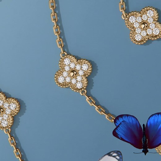 A meeting of materials. From the sparkling combination of guilloché yellow gold and diamonds to the softly glowing union of rose gold and carnelian, motifs on the Alhambra long necklaces alternate in perfect harmony. https://bit.ly/3yXrn8s #VCAalhambra #VanCleefArpels | Van Cleef & Arpels