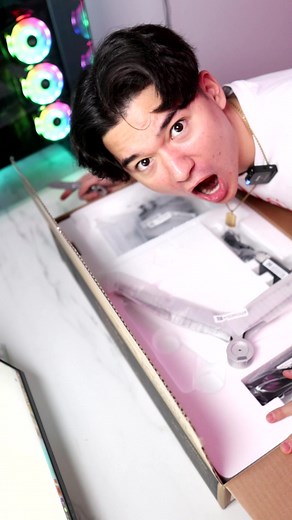 ONE OF MY VIEWERS SENT ME A PACKAGE! 🤩 #tech #unboxing #amazon #streamer #gamingsetup #pcsetup