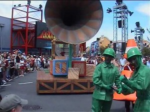 Disney Cinema Parade - Disneyland Paris (2003)
