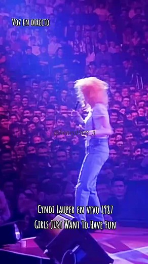 Cyndi Lauper Live Performance of Girls Just Want To Have Fun in Paris 1987