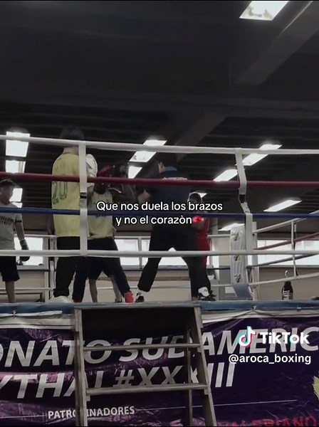 Boxeo Viral: Defendiendo a la Mujer en la Calle