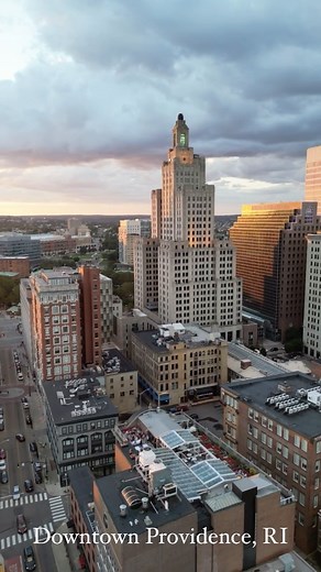 5.5K views · 157 reactions | A Downtown Providence sunset.  #DowntownProvidence #Providence #RhodeIsland #ProvidenceRI #SupermanBuilding #GPub #DorranceStreet #Sarto #WhatsGoingOnInRhodeIsland | What's going on in Rhode Island | Facebook