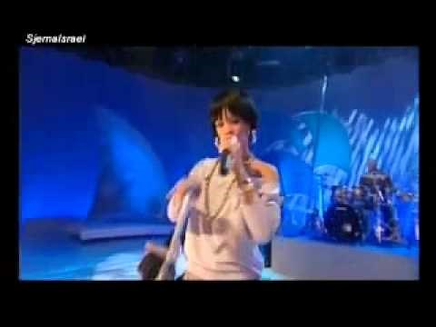 Rihanna Umbrella 2007 Version !