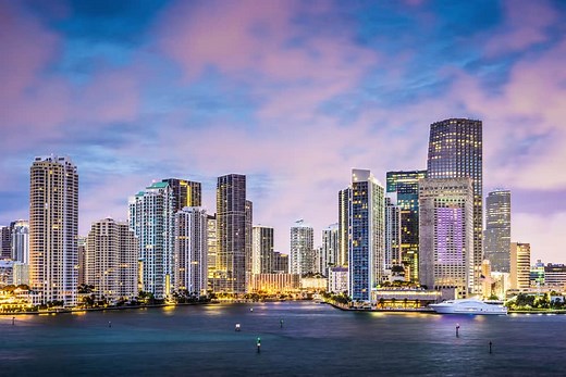 Miami Vs. Los Angeles (Differences, Pros, Cons)
