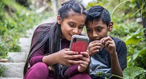 New UN course helps cut through the noise to bolster online safety