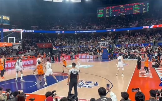 泰勒哈维三分绝杀广东 上海大鲨鱼加时赛逆转