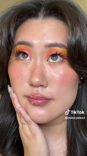 Bright Sunset Makeup Tutorial: Colors to Inspire