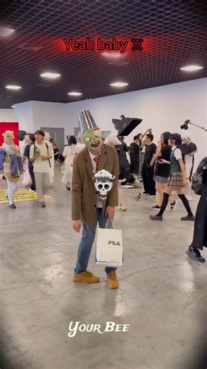 wait for the last cosplay ☠️☠️ #cosplay #fashion #yourbee