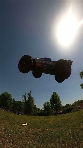 Firing the Arrma Mini Kraton 3s like a cannonball!!! #arrma #arrmakraton #rc #rcbasher #rccar #short