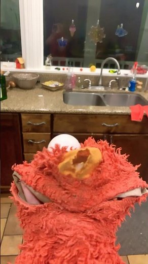 elmo world the sky channel