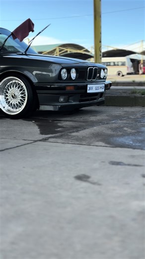 Experience the Power of the BMW 325i Gusheshe