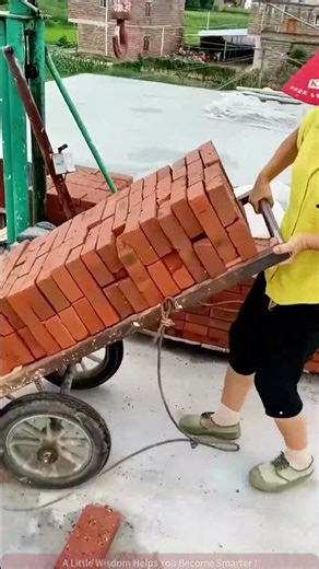 This technology is amazing! Pushing a cart full of bricks is as steady as Mount Tai.