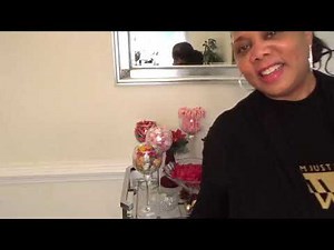 HOW TO CREATE A CHRISTMAS CANDY BUFFET