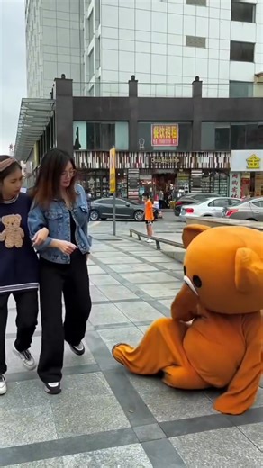 teddy bear prank with girl 🐻|| #bear #teddy #fun #funny | Naughty Bear