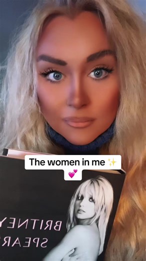 ITS FINISHED! 📕✨💕 #britneyspears #britney #thewomeninme #author #strength #powerful #women #fyp #foryou #foryoupage #flawless #queenb #trust