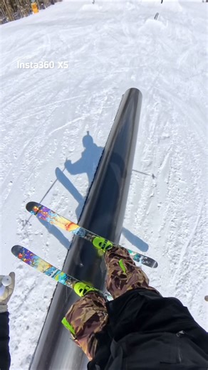 It's so easy 👀 #skiing #ski #snowboarding #insta360 #insta360x5