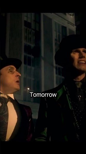 Penguin and Riddler funny scene