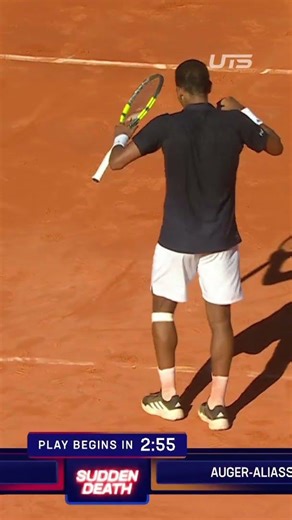Felix Auger-Aliassime dances after winning amazing point vs Casper Ruud in UTS Nimes final #UTSTour