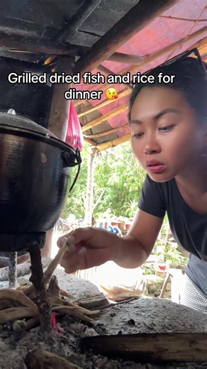 Grilled Dried Fish and Rice Dinner Recipe