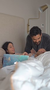 This is the kind of morning every man dreams of. Or am I wrong? Waking up with family, getting ready, and heading out to provide for them—there’s no greater satisfaction. For the occasion, I chose a timeless and elegant look: a long navy coat in Loro Piana fabric, unmatched in quality. Wool trousers with side adjusters and double-button fastening, black leather boots, and a cashmere turtleneck sweater, perfect for the season. Because men’s style isn’t just about clothing—it’s about reflecting wh