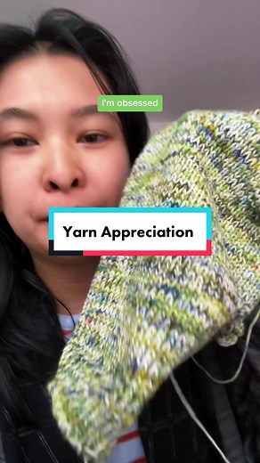 How to stay focused on one knitting project - deciding which color pairing you like best #knitting #yarnlovers #yarnaddict #crafttok #fiberart