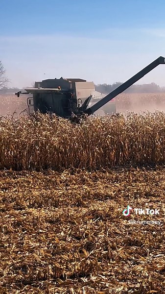 Gleaner Combine Harvesting Tips for Ohio Farmers