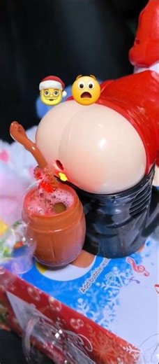 This Santa Claus Toy FARTS BUBBLE 🎅💨 I Can’t Stop Laughing 😂