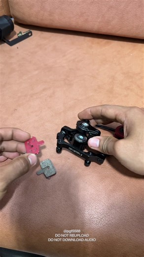 Replying to @kradzty PAANO MAGPALIT NG BRAKE PADS SA CALIPER DISC BRAKE NG BIKE? 🤌🏻✨ #brakepads #bikebrakepad #mtbbrakepads #brakepad #bikemaintenance