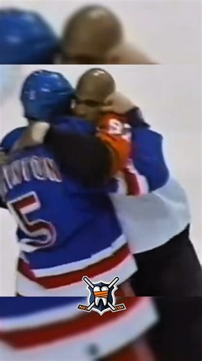 #HFrandomizer Dale Purinton New York Rangers 🆚 2002 APR 13 • #NHL Donald Brashear Philadelphia Flyers #NYR #LetsGoFlyers hockeyfights.com/fights/3897 | hockeyfights.com