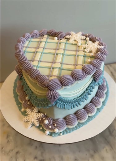 Heart Cake with Vintage Snowflake Colors