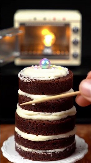 Baking a Cake for an Ant 🐜