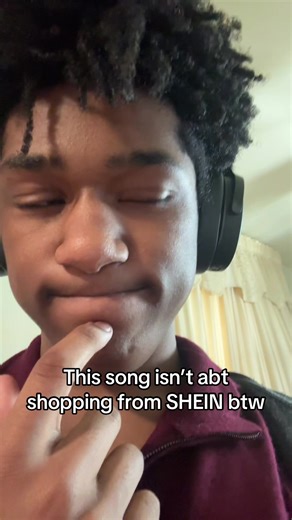 If it’s avoidable I think you should avoid shopping from them but basically saying “yeah woohoo I shop fast fashion and I’m alt and i dgaf” ain’t the move… #black #blackalt #fyp #alt