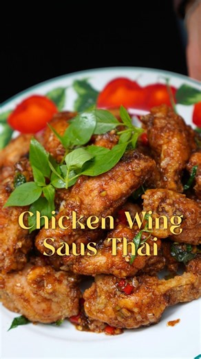 When juicy crispy chicken wings meet Thai sauce seasoning... pure flavor explosion.