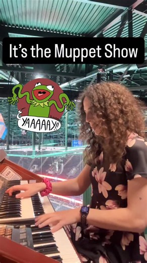 Lindsay Imber on Instagram: "The Muppet Show is back so here’s the Muppet Show theme song, hockey organ edition. #flytogether #muppets"