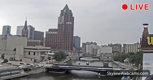 【LIVE】 Webcam Milwaukee River - Wisconsin | SkylineWebcams