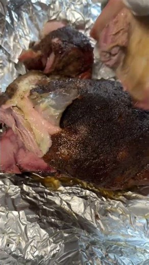 When the bone pulls out the pork butt silky smooth. ✨ #pork #pulledpork #porkbutt #bbq #pelletgrill