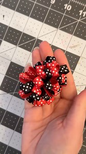 16K views · 100 reactions | I love loops   Loopy Puff bows are a favorite! #hairbowsdiy #diybow #hairbowtutorial #loopypuffbows #crafty #ribbondcrafts | Mommy Crafts A lot | Facebook