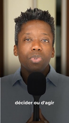 Les francophones 👋🏾 Comment dit-on “La balle est dans votre camp” en anglais ? Voici l’expression correcte : ✔️ The ball is in your court. Cela veut dire : C’est à vous de décider ou d’agir maintenant. Exemples : 📌 J’ai fait tout ce que je pouvais — maintenant la balle est dans votre camp. ✅ I did all I could — Now the ball is in your court. 📌 C’est à toi de jouer maintenant. ✅ It’s your turn — The ball is in your court. Start using this expression NOW It’s Kodjo, your English Coach Take car