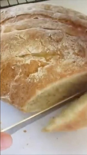 CRUSTY WHITE BREAD 😋 So YUMMY 😍 #food #baking #easy #homemade #bread #recipe #tutorial
