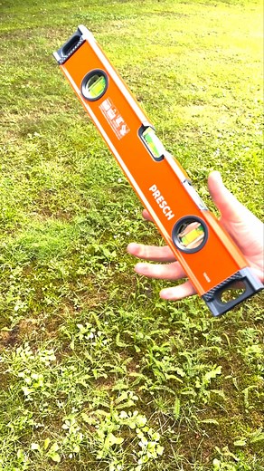 Ausgerichtet in Sekunden - kein Nachjustieren! Diese Wasserwaagen liefern dir nicht nur höchste Präzision – sondern unverzichtbare Features, die der Markt sonst so nicht bietet: ✔️ Vertical View und Rundumsicht für die beste Ablesbarkeit ✔️ Exakte Messgenauigkeit – inklusive 2% Gefälleanzeige ✔️ Variante Blau: Starker Magnetismus für optimale Fixierung 👉 Für Profis, die keine Kompromisse bei der Messgenauigkeit machen. Spare mit den Sets bis zu 21%! Hol dir die Wasserwaagen von PRESCH! | PRESCH