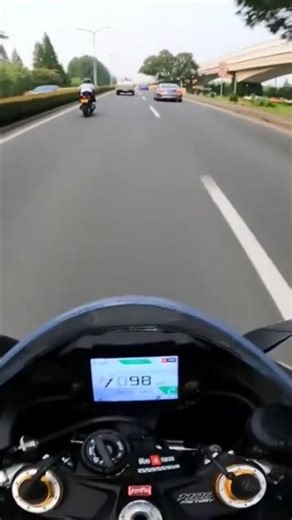 RSV4 vs Z900RS | Power Meets Style Ride #RSV4 #Z900RS #Superbike #MotorcycleLife #BikeL