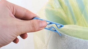 ​Plastic Kitchen Garbage Bin Clips, 10Pcs Anti-Slip Bag Holders for Trash Can Lids, Plastic Clips Compatible with Trash Bags