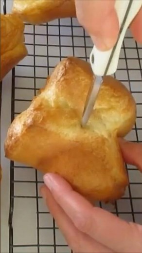 Homemade POPOVERS 😋 So YUMMY 😍 #food #baking #bread #recipe #shorts