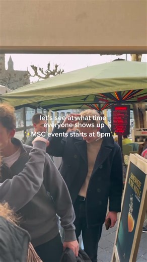 Maastricht University Event Highlights: Arrival Times of Members