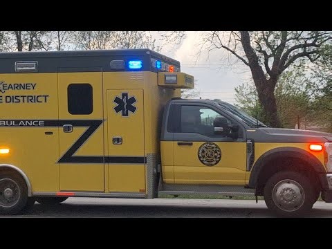 Kearney (MO) Med 1 Responding To A Mutual Aid Medical Call In Excelsior Springs (With air horn)
