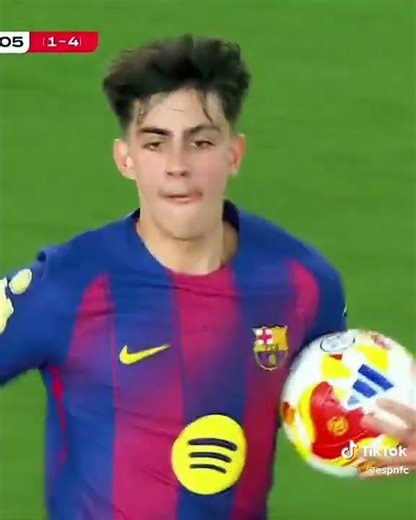 This move from Lamine Yamal to set up Marc Bernal’s first goal 🥶