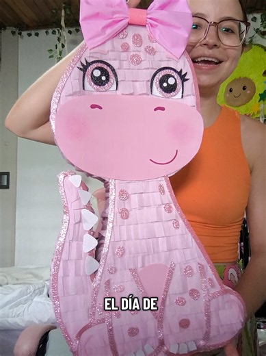 Cómo hacer una piñata de dinosaurio paso a paso